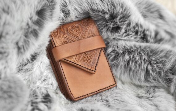 Leather pouch for deck of cards