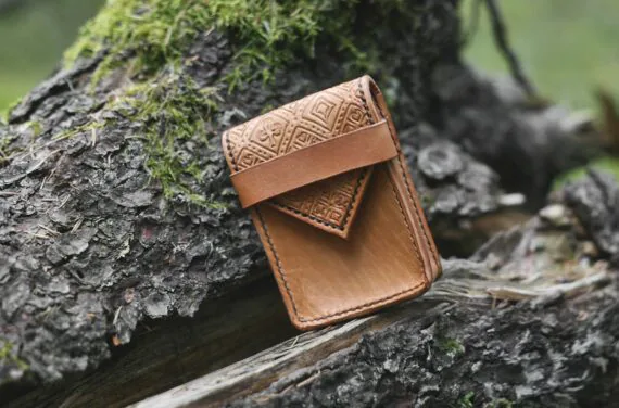 Leather playing card deck pouch