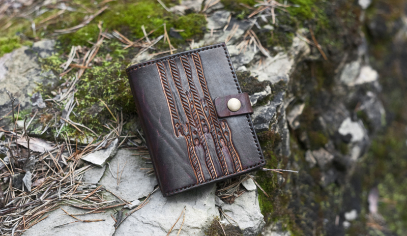 Leather wallet “Striped Dragons”